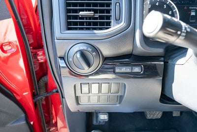 2022 Nissan TITAN Crew Cab SV 4x4