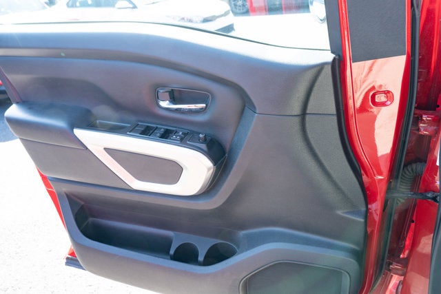 2022 Nissan TITAN Crew Cab SV 4x4
