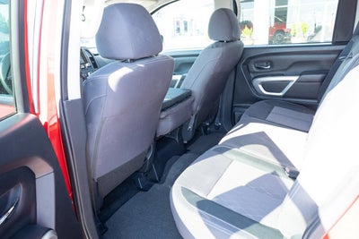 2022 Nissan TITAN Crew Cab SV 4x4