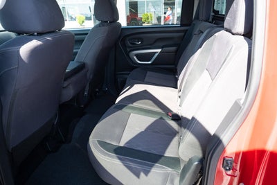 2022 Nissan TITAN Crew Cab SV 4x4