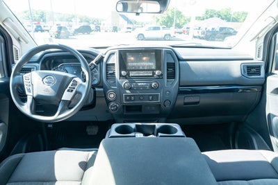 2022 Nissan TITAN Crew Cab SV 4x4