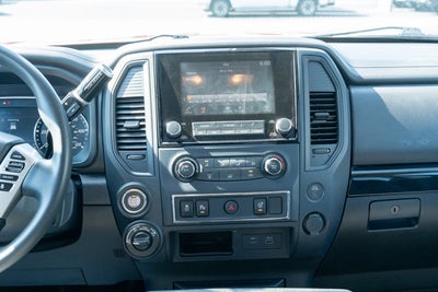 2022 Nissan TITAN Crew Cab SV 4x4