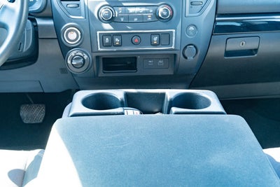 2022 Nissan TITAN Crew Cab SV 4x4