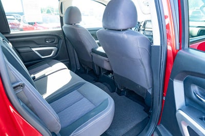 2022 Nissan TITAN Crew Cab SV 4x4