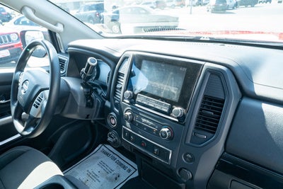 2022 Nissan TITAN Crew Cab SV 4x4
