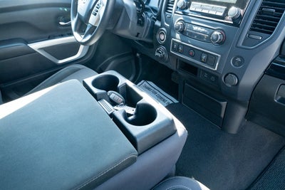 2022 Nissan TITAN Crew Cab SV 4x4