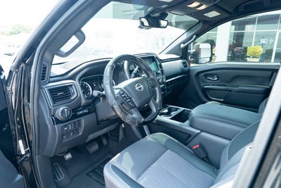 2023 Nissan TITAN Crew Cab SV 4x4