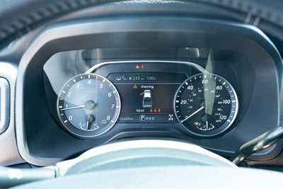 2023 Nissan TITAN Crew Cab SV 4x4