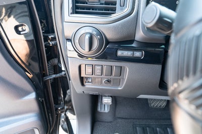 2023 Nissan TITAN Crew Cab SV 4x4