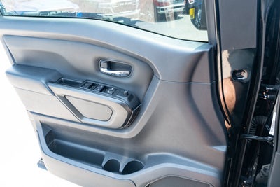 2023 Nissan TITAN Crew Cab SV 4x4