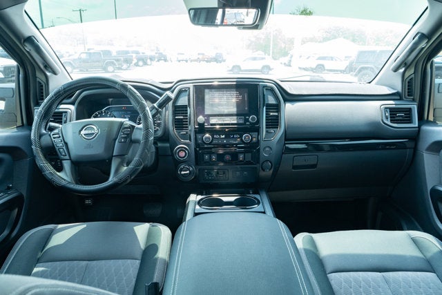2023 Nissan TITAN Crew Cab SV 4x4