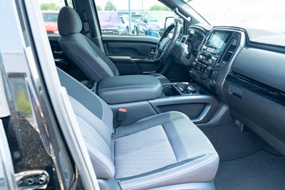2023 Nissan TITAN Crew Cab SV 4x4