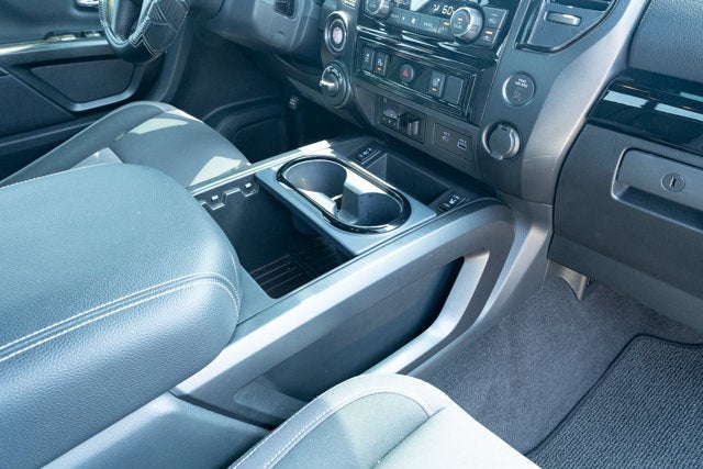 2023 Nissan TITAN Crew Cab SV 4x4