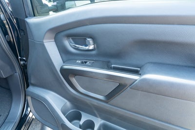 2023 Nissan TITAN Crew Cab SV 4x4