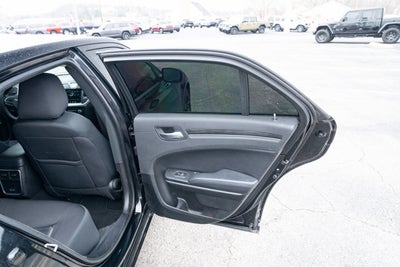 2022 Chrysler 300 Touring