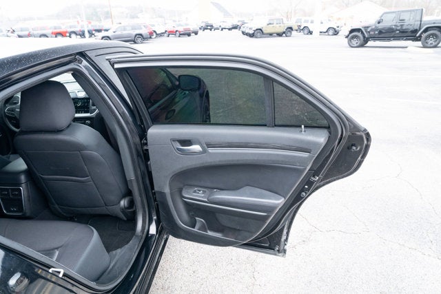 2022 Chrysler 300 Touring