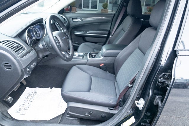 2022 Chrysler 300 Touring