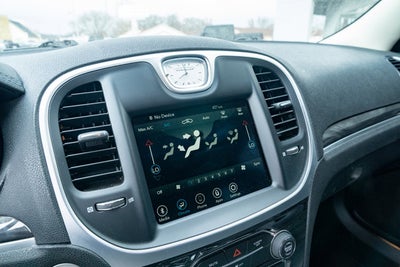 2022 Chrysler 300 Touring