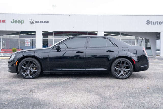 2022 Chrysler 300 Touring