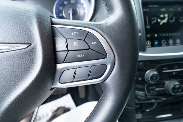 2022 Chrysler 300 Touring