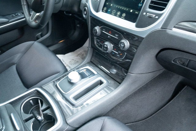 2022 Chrysler 300 Touring