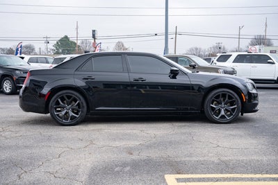 2022 Chrysler 300 Touring