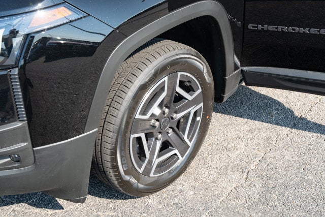 2026 Jeep Cherokee CHEROKEE LAREDO 4X4