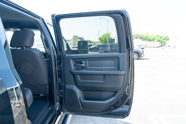 2025 RAM 2500 Tradesman Crew Cab 4x4 6'4' Box