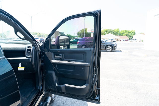 2025 RAM 2500 Tradesman Crew Cab 4x4 6'4' Box