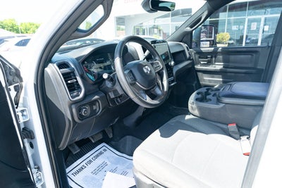 2024 RAM 3500 Tradesman Crew Cab 4x4 8' Box