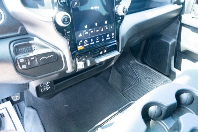 2024 RAM 3500 Tradesman Crew Cab 4x4 8' Box