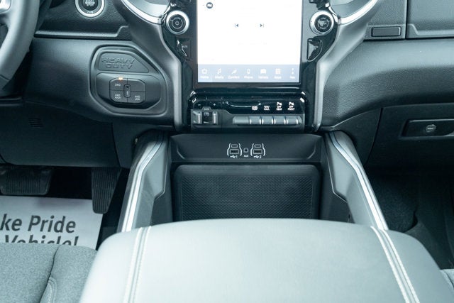 2026 RAM Ram 3500 RAM 3500 BIG HORN CREW CAB 4X4 8' BOX