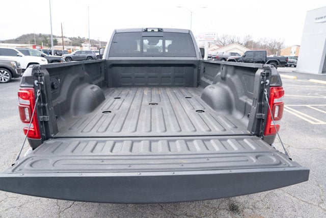 2024 RAM 3500 Lone Star Crew Cab 4x4 8' Box