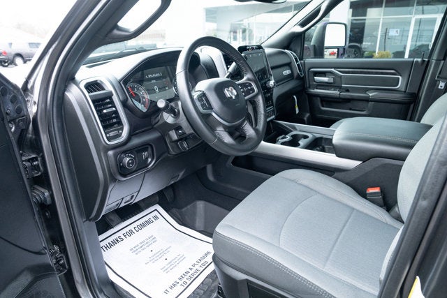 2024 RAM 3500 Lone Star Crew Cab 4x4 8' Box