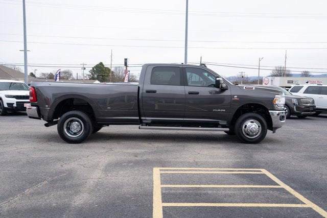 2024 RAM 3500 Lone Star Crew Cab 4x4 8' Box