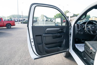 2026 RAM Ram 3500 Chassis Cab RAM 3500 TRADESMAN CHASSIS REGULAR CAB 4X4 84' CA