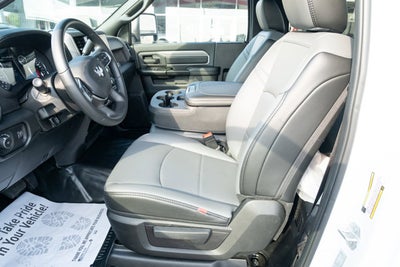 2026 RAM Ram 3500 Chassis Cab RAM 3500 TRADESMAN CHASSIS REGULAR CAB 4X4 84' CA