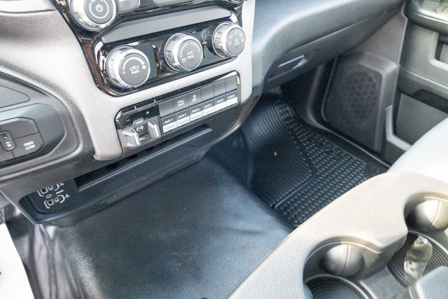 2026 RAM Ram 3500 Chassis Cab RAM 3500 TRADESMAN CHASSIS REGULAR CAB 4X4 84' CA