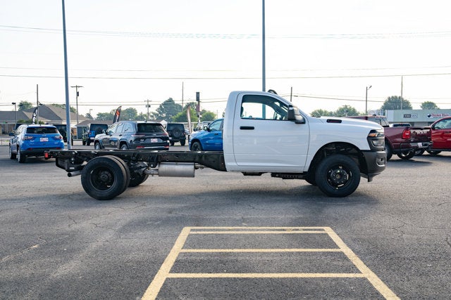 2026 RAM Ram 3500 Chassis Cab RAM 3500 TRADESMAN CHASSIS REGULAR CAB 4X4 84' CA