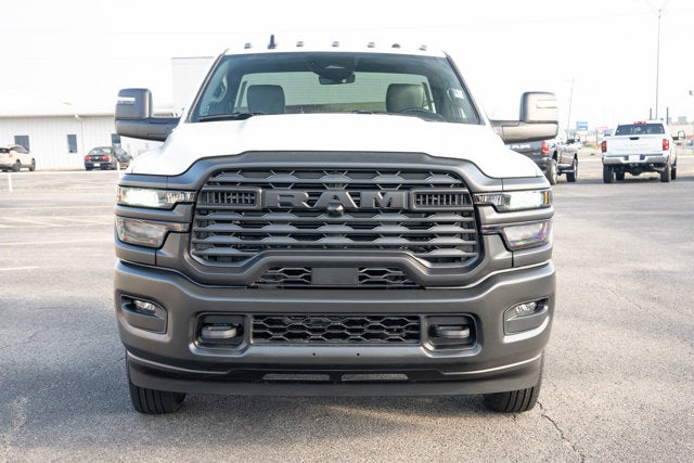 2026 RAM Ram 3500 Chassis Cab RAM 3500 TRADESMAN CHASSIS REGULAR CAB 4X4 84' CA