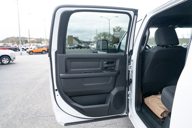 2026 RAM Ram 3500 Chassis Cab RAM 3500 TRADESMAN CREW CAB CHASSIS 4X4 60' CA