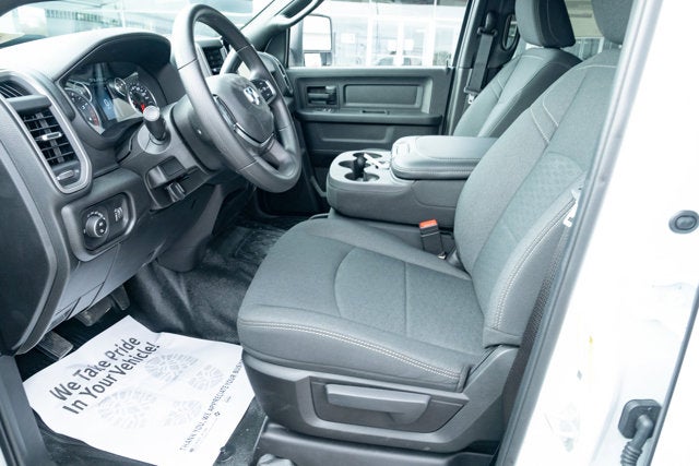 2026 RAM Ram 3500 Chassis Cab RAM 3500 TRADESMAN CREW CAB CHASSIS 4X4 60' CA