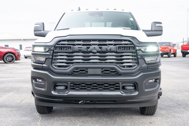 2026 RAM Ram 3500 Chassis Cab RAM 3500 TRADESMAN CREW CAB CHASSIS 4X4 60' CA