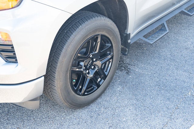 2024 Chevrolet Silverado 1500 2WD Crew Cab Short Bed Custom