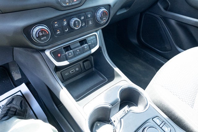 2024 GMC Terrain FWD SLE