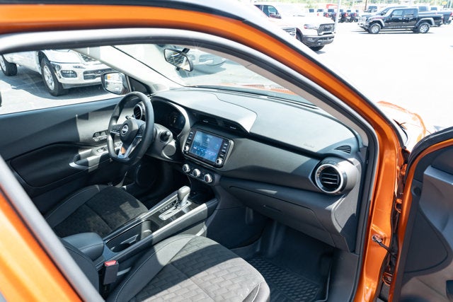2024 Nissan Kicks SV Xtronic CVT
