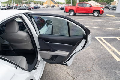 2023 Toyota Camry SE AWD