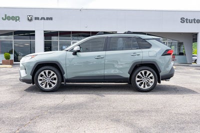 2021 Toyota RAV4 XLE Premium