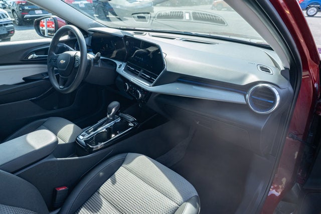 2025 Chevrolet Trax FWD LT