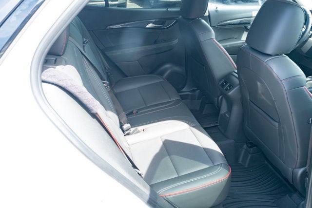 2023 Buick Envision Essence FWD